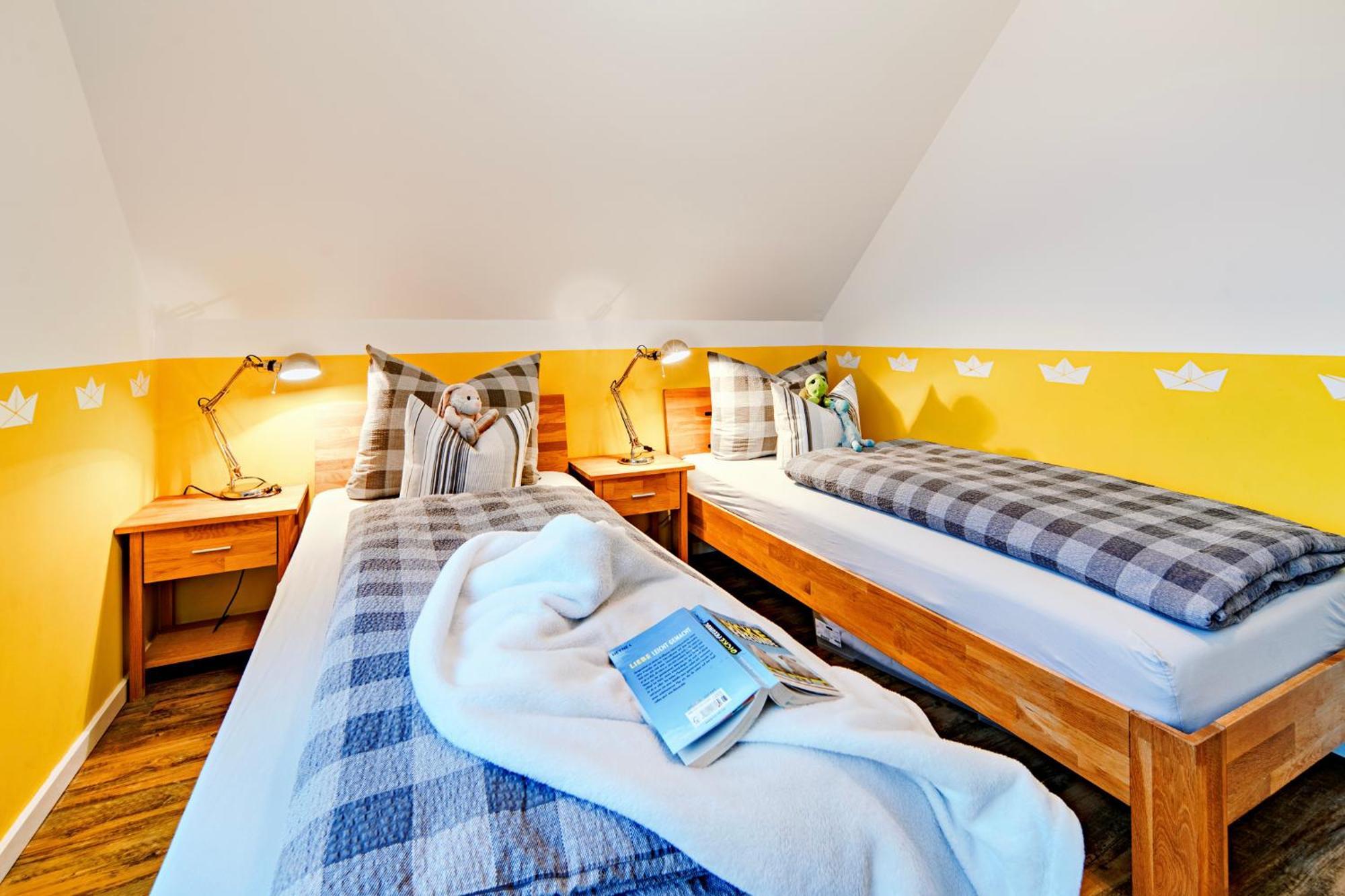 Ferienhaus Lieblingsplatz By Seeblick Ferien Oro, Direkte Wasserlage,Sauna,Kamin Olpenitz Esterno foto